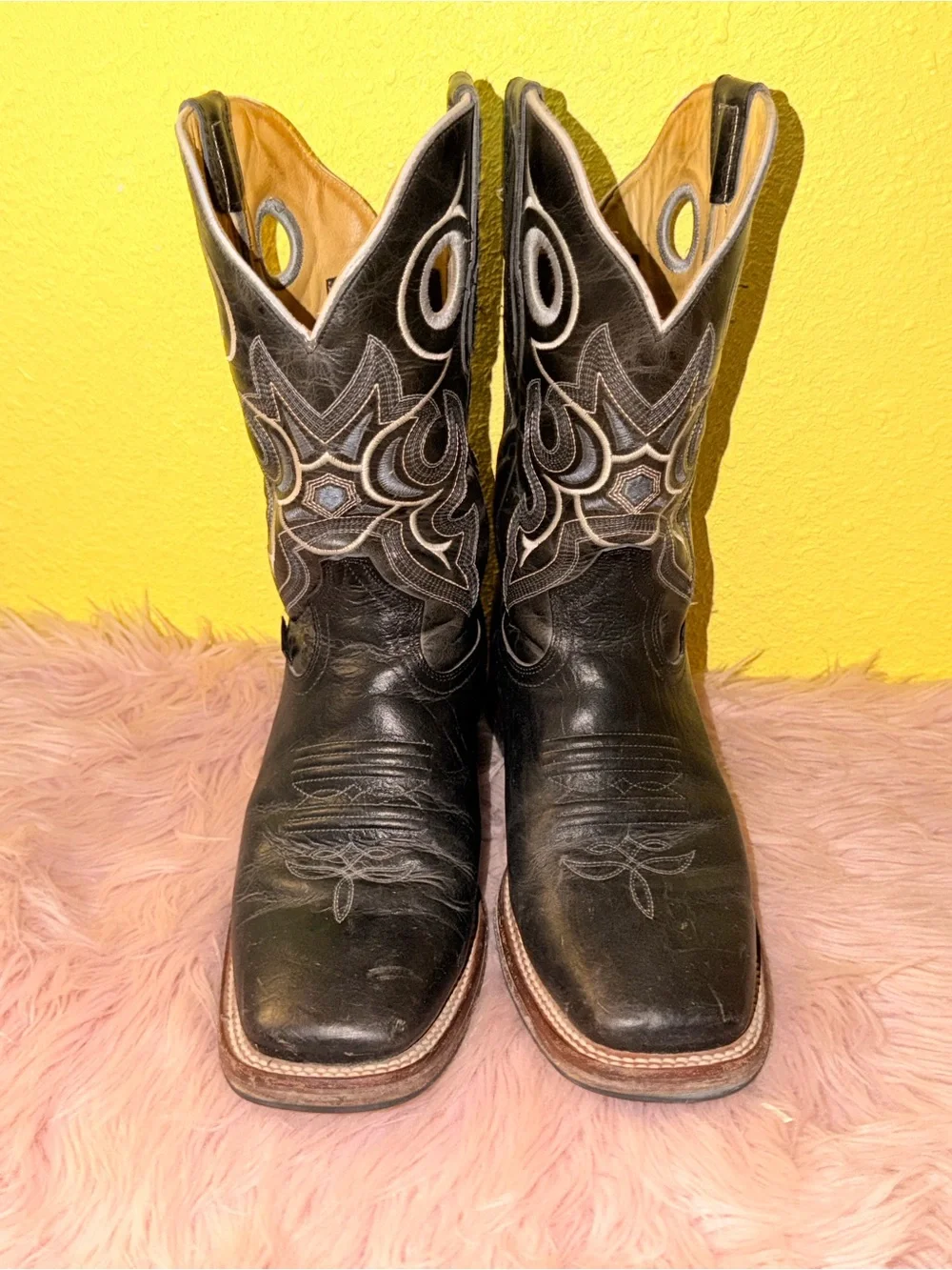 Men's Black Embroidered Western Boots